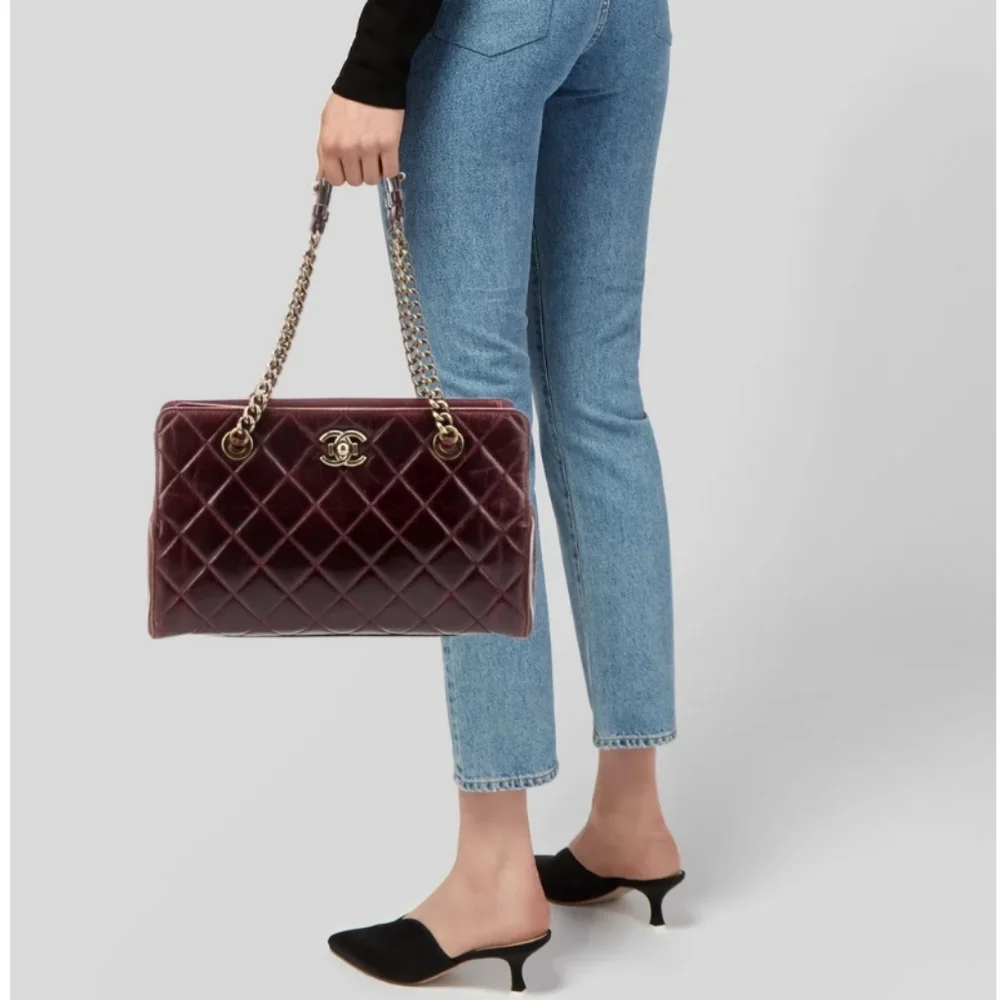 Chanel Quilted Lambskin Perfect Edge Tote - Picture 15 of 15